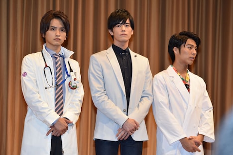 「仮面ライダーエグゼイド」製作発表記者会見の様子。