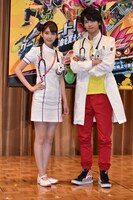 （左から）松田るか、飯島寛騎。