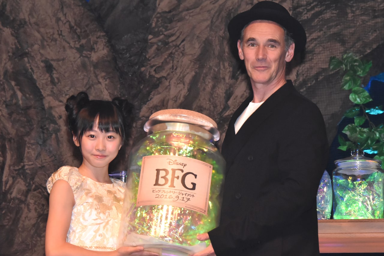「BFG」マーク・ライランス来日、本田望結を「なんてかわいいんでしょう」と絶賛