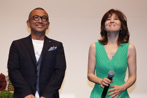 左から中野英雄、石野真子。