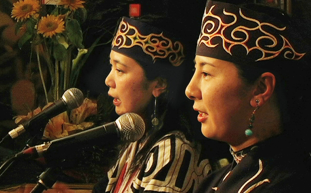 東京と北海道で暮らすアイヌ姉妹に密着したドキュメンタリーが公開