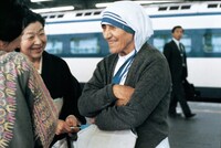 マザー・テレサ（中央） Photo 女子パウロ会