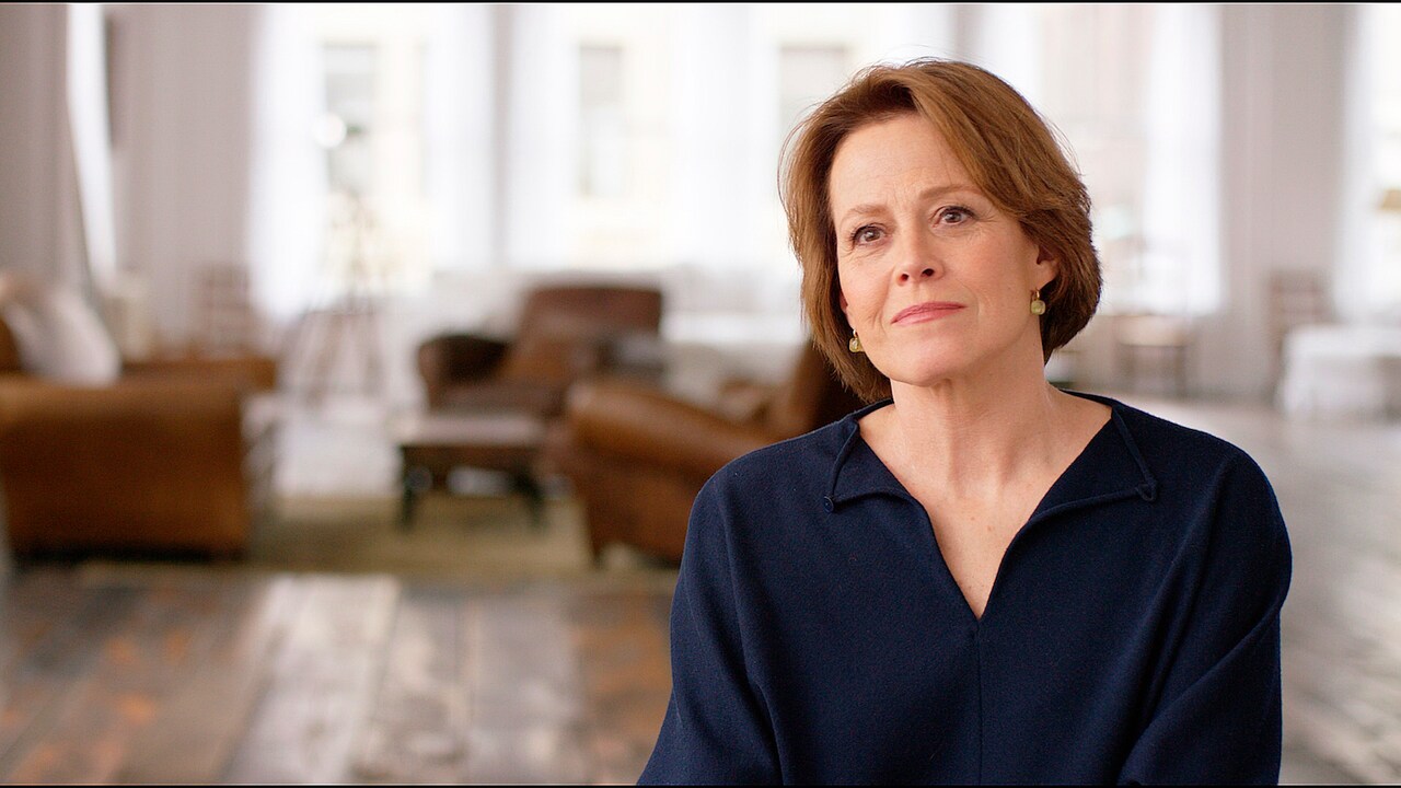 ビートルズ記録映画にシガニー・ウィーバーがインタビュー出演、14歳当時の写真も