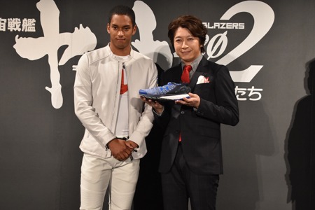 左からケンブリッジ飛鳥、小野大輔。