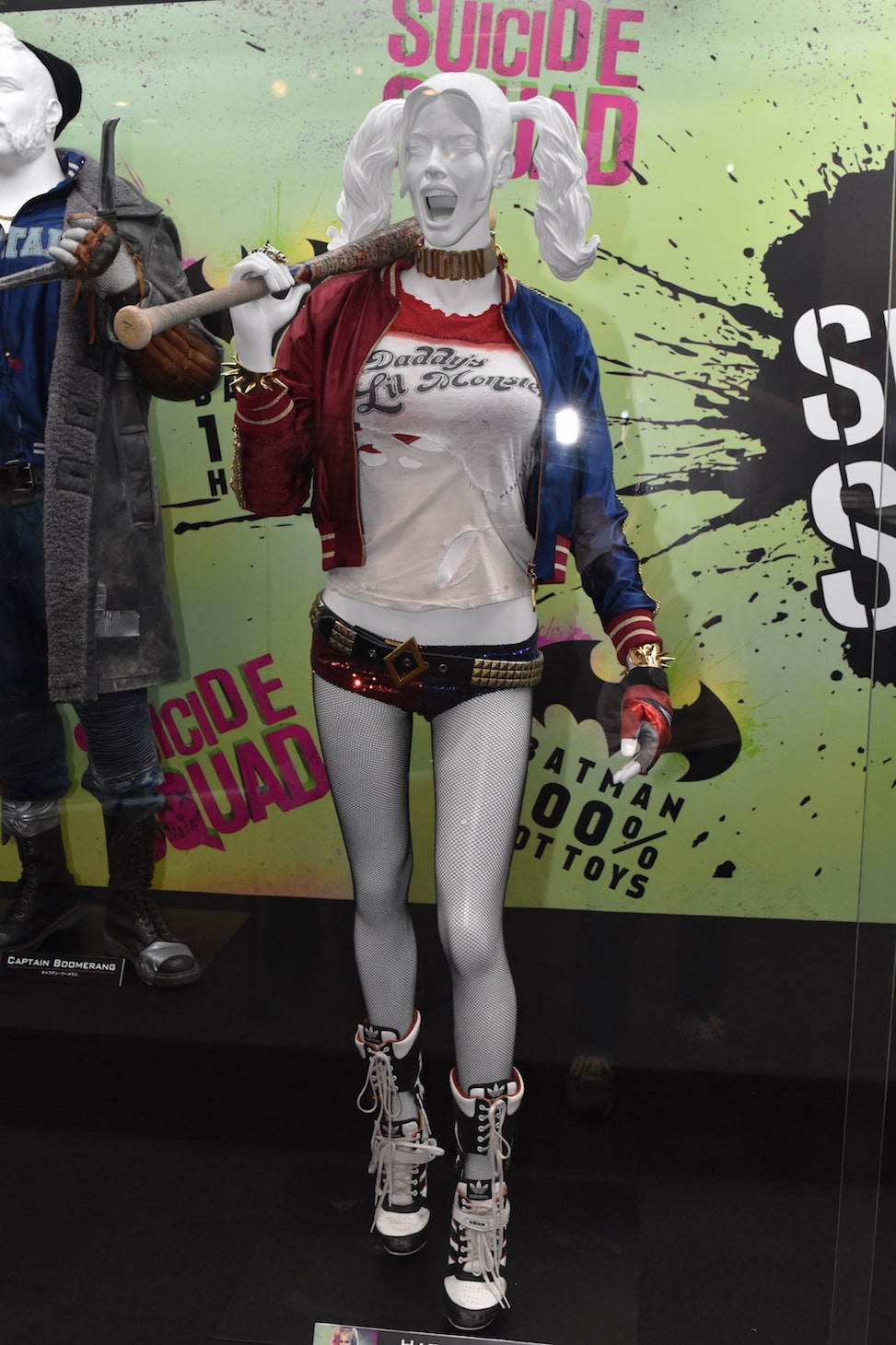 スーサイド スクワッド よりハーレイ クインのオリジナルコスチューム 等身大バットマンがお出迎え バットモービルやハーレイ クイン衣装など3000点展示 画像ギャラリー 3 67 映画ナタリー スーサイド スクワッド よりハーレイ クインのオリジナルコスチューム 等身大バットマンがお出迎え バットモービルやハーレイ クイン衣装など3000点展示 画像ギャラリー 3 67 映画ナタリー