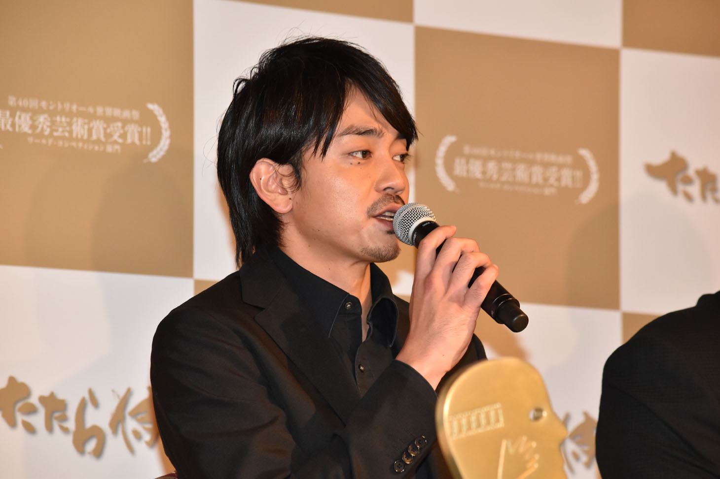 青柳翔