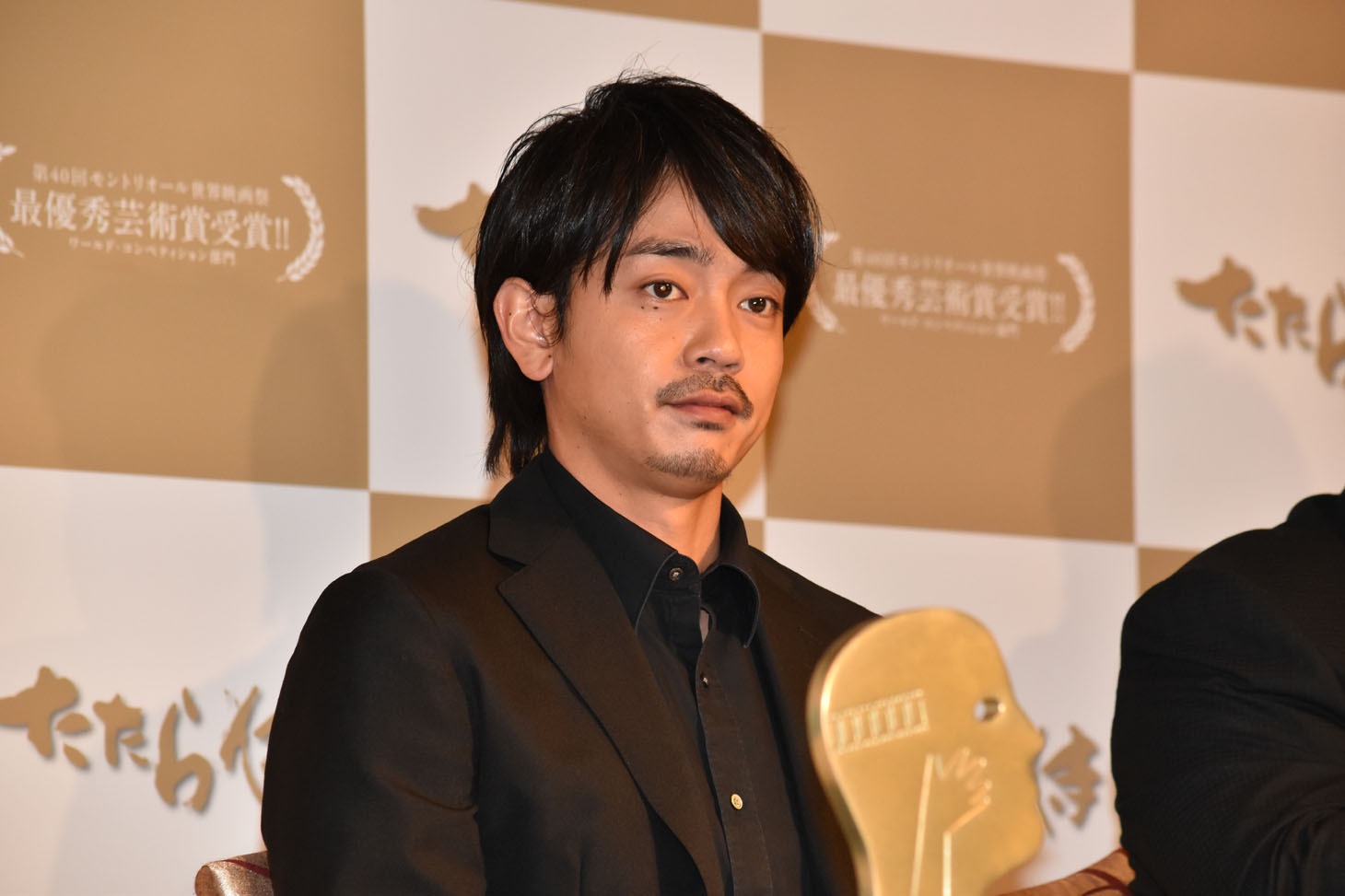 青柳翔