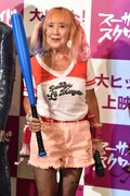ハーレイ・クインに扮した小林リナ。