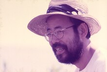 「光る女」撮影時の相米慎二。(c)1987ヤングシネマ'85共同事業体／角川映画