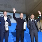 トム・ハンクスが市川海老蔵と対面、「日本のジェームズ・ボンド!」