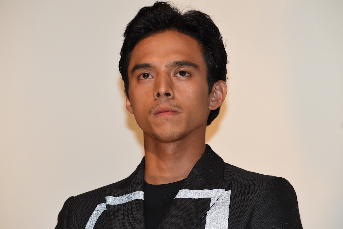 満島真之介