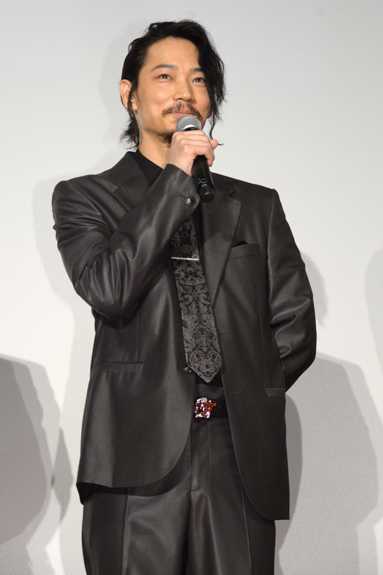 綾野剛