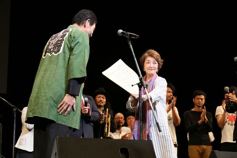 第9回したまちコメディ映画祭in台東のクロージングセレモニーの様子。