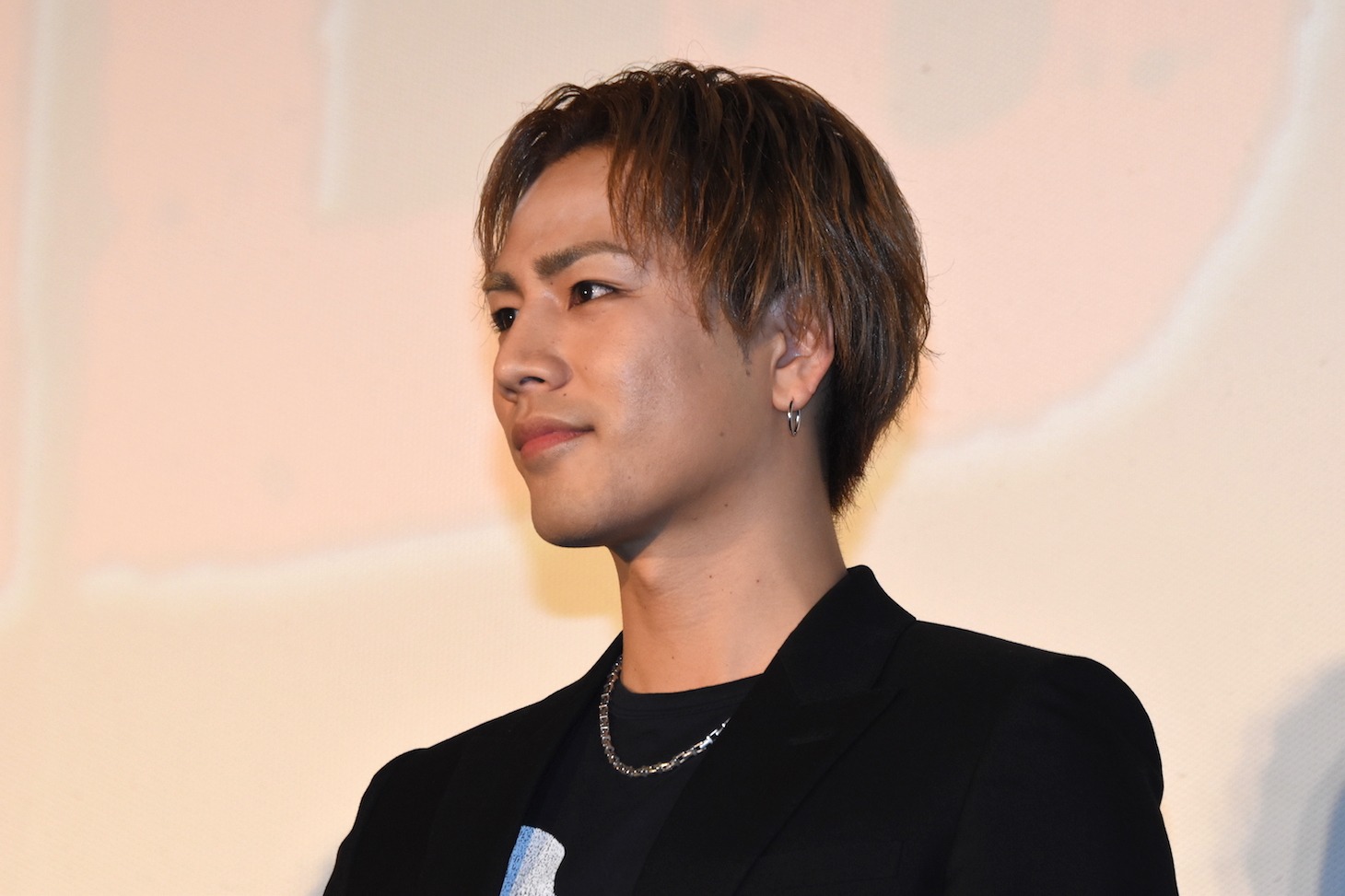 登坂広臣