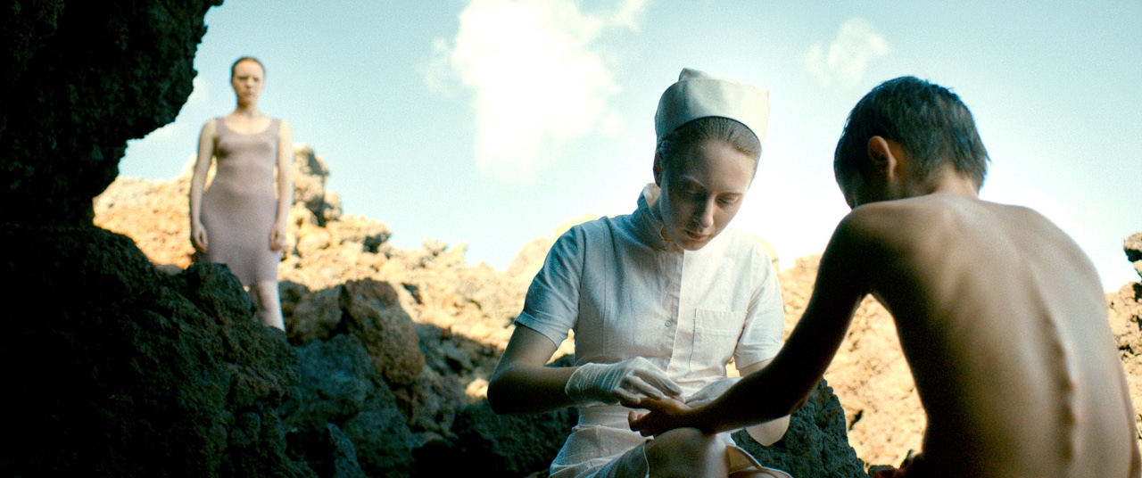 孤島で暮らす少年たちと女たちの奇妙な関係映し出す「エボリューション」新予告