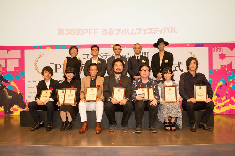 Pffアワード16 グランプリは埼玉出身の35歳 小松孝が手がけた 食卓 映画ナタリー Pffアワード16 グランプリは埼玉出身の35歳 小松孝が手がけた 食卓 映画ナタリー