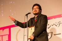 グランプリを獲得した「食卓」監督の小松孝。