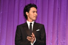 映画「ジョジョの奇妙な冒険 ダイヤモンドは砕けない 第一章」記者会見より、東方仗助役の山崎賢人。