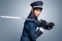 武田楽鳥に扮する市川知宏。