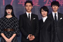 左から小松菜奈、山崎賢人、神木隆之介、岡田将生。