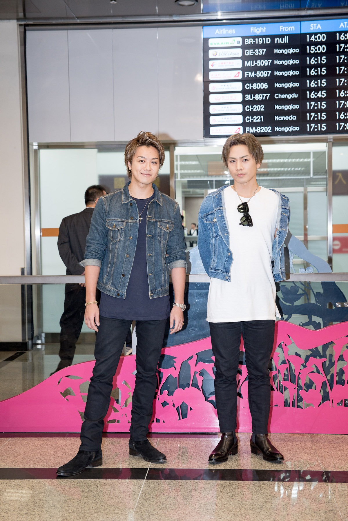 左からEXILE TAKAHIRO、登坂広臣。