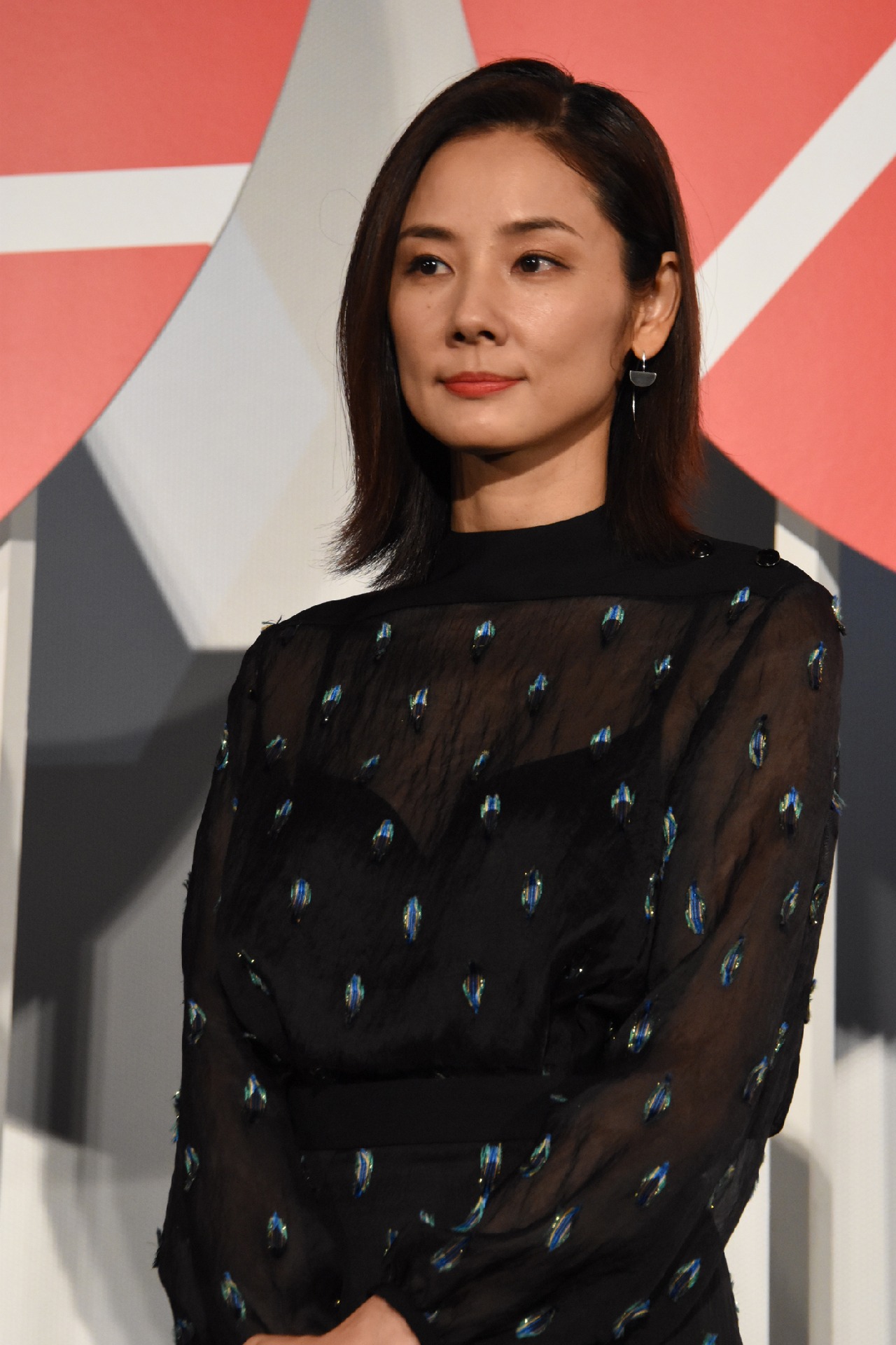 吉田羊