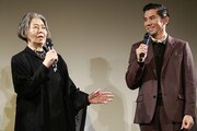 左から樹木希林、本木雅弘。