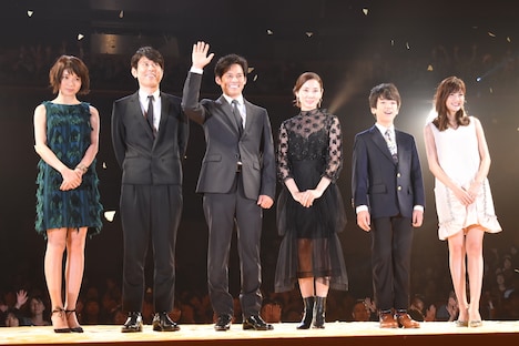 「ボクの妻と結婚してください。」完成披露舞台挨拶の様子。