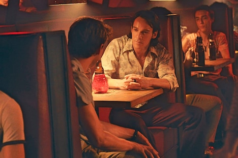 「ストーンウォール」より、ダニーの恋人トレバー。