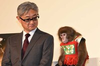 堤幸彦と猿。