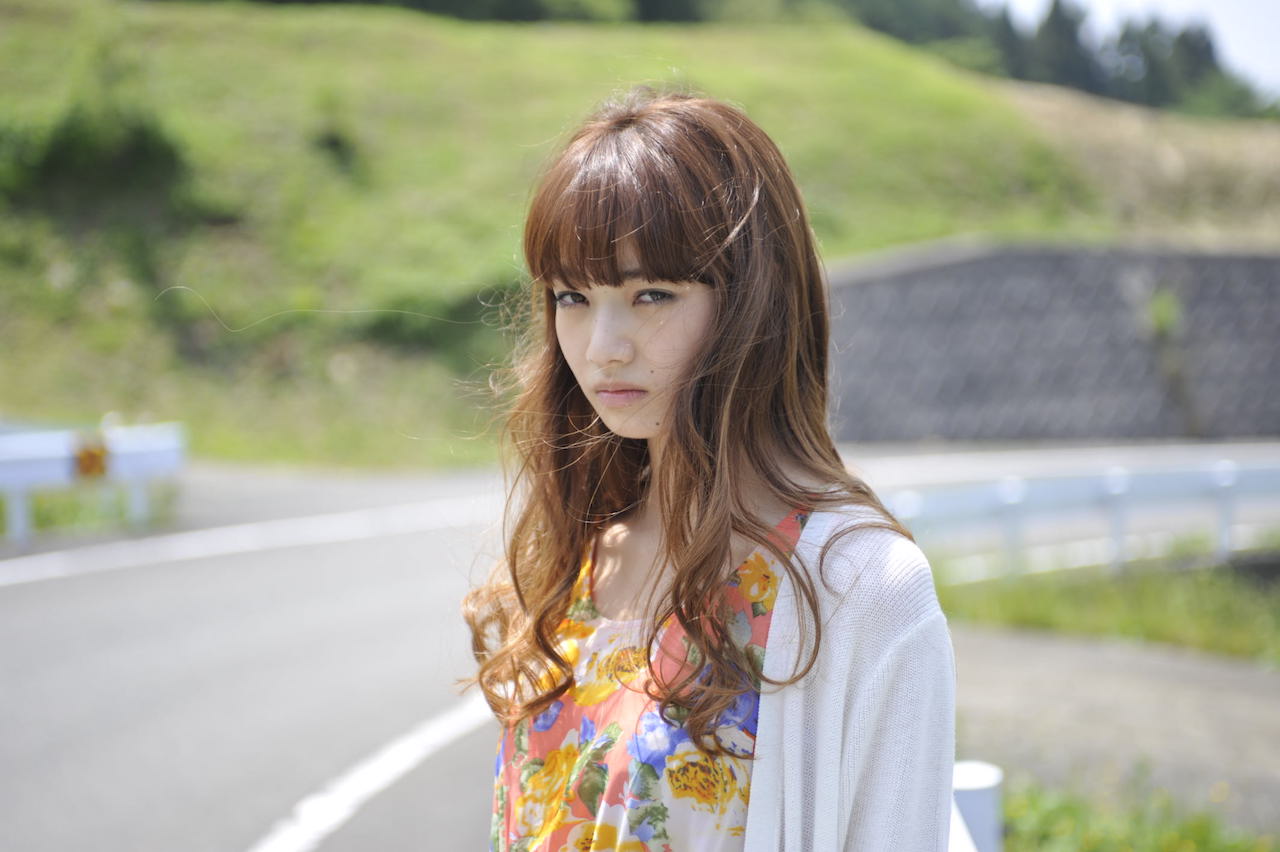 「ディストラクション・ベイビーズ」より、小松菜奈。(c)2016「ディストラクション・ベイビーズ」製作委員会
