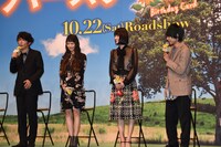 左からユースケ・サンタマリア、宮崎あおい、橋本愛、須賀健太。