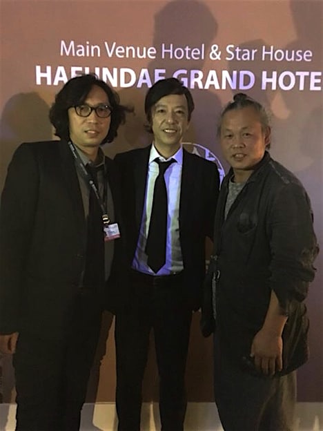 第21回釜山国際映画祭にて、左から行定勲、板尾創路、キム・ギドク。