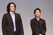 左から蕨野友也、稲葉友。