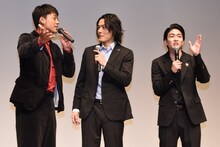 左から竹内涼真、蕨野友也、稲葉友。