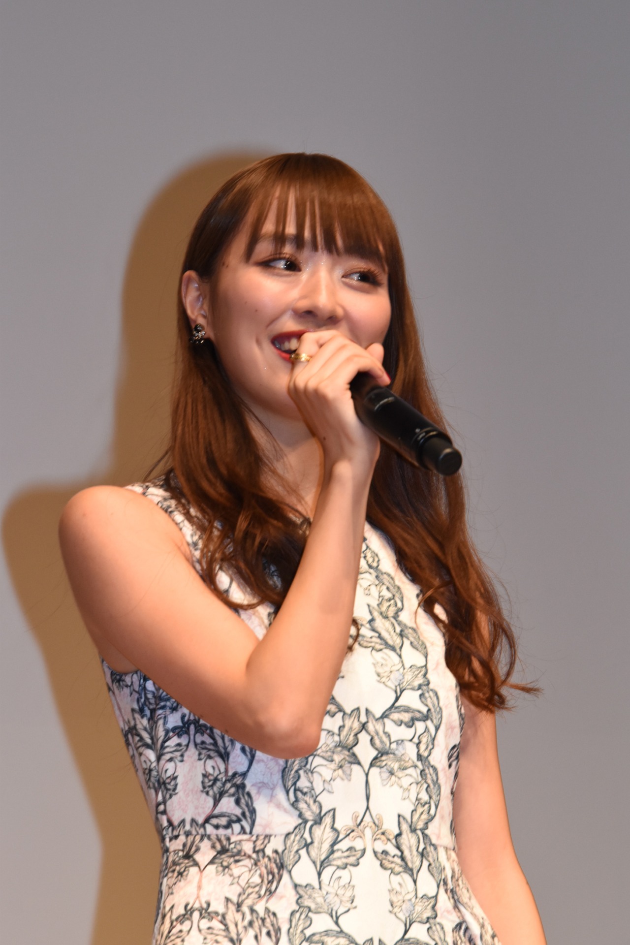 内田理央