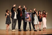 「ドライブサーガ 仮面ライダーマッハ／仮面ライダーハート」完成披露舞台挨拶の様子。