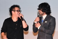 左からやべきょうすけ、山田孝之。