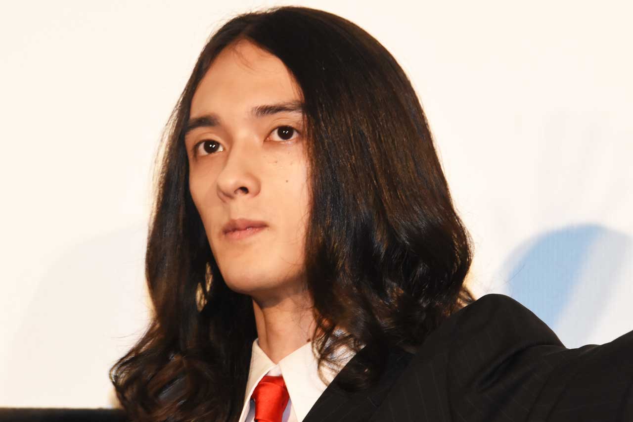栗原類