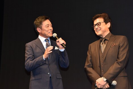 光石研（左）と三浦友和（右）。