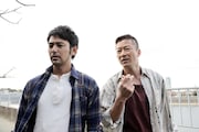 「黄金を抱いて翔べ」 (c)2012「黄金を抱いて翔べ」製作委員会