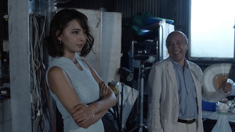 「LOVE REVOLUTIONS」