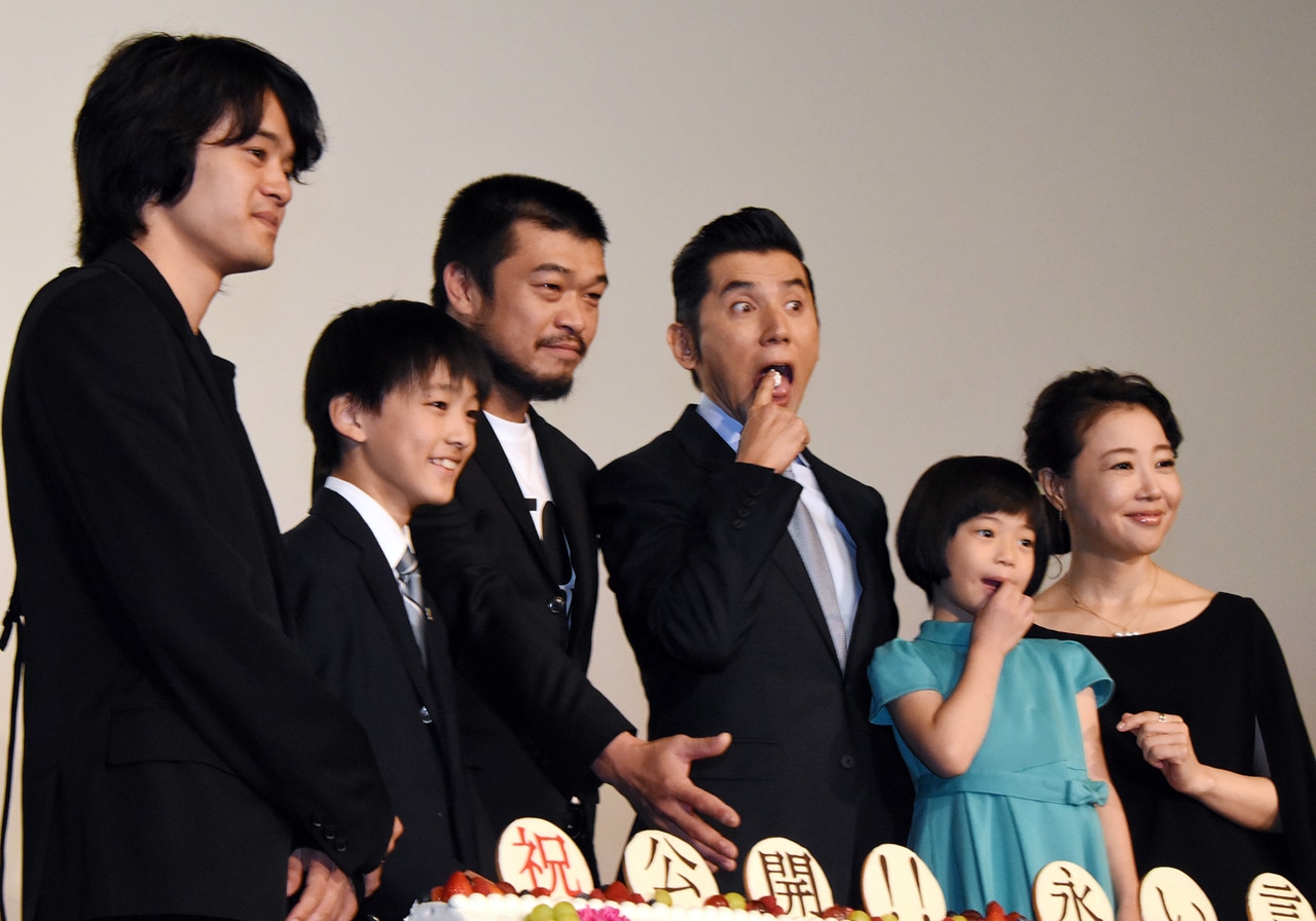 「永い言い訳」公開記念舞台挨拶の様子。