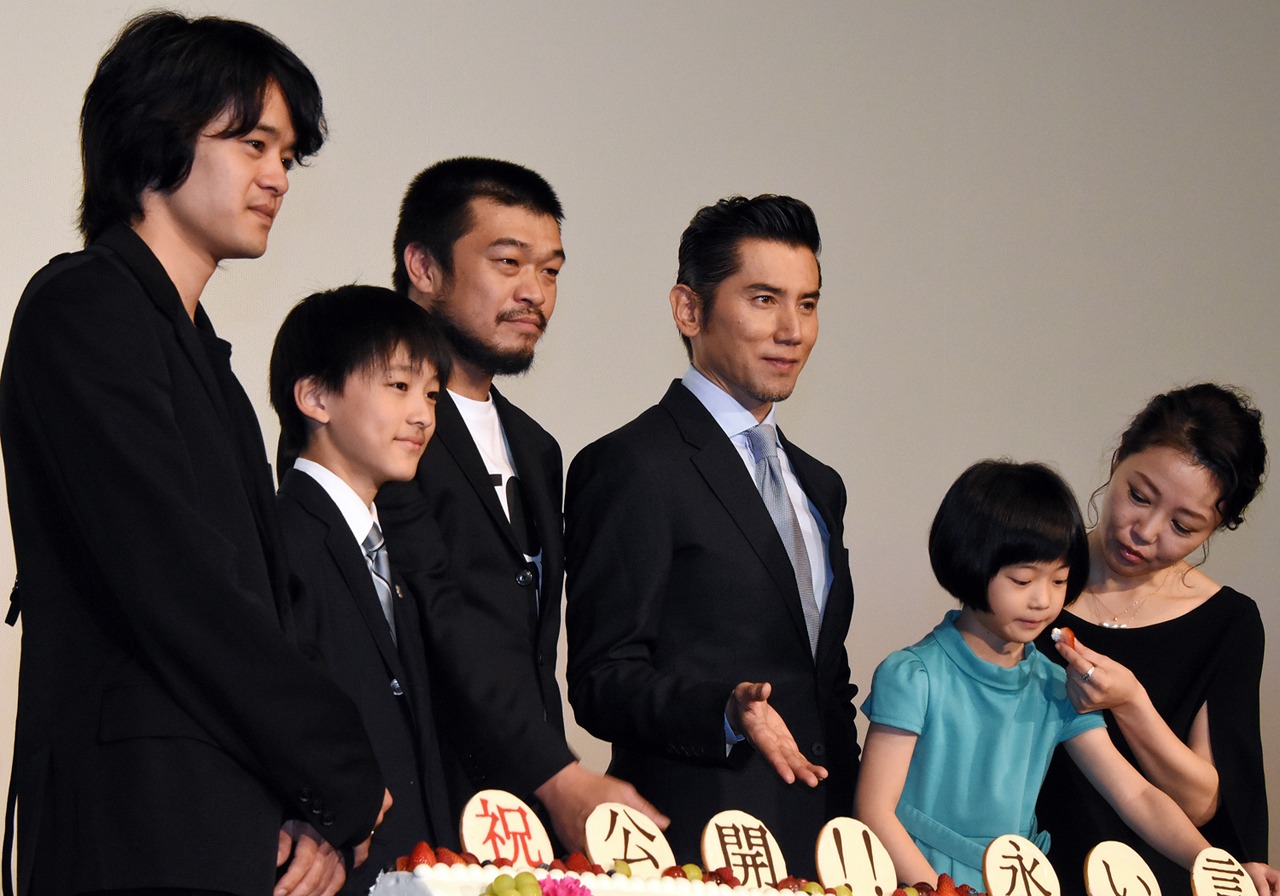 「永い言い訳」公開記念舞台挨拶の様子。