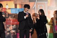 「何者」初日舞台挨拶の様子。