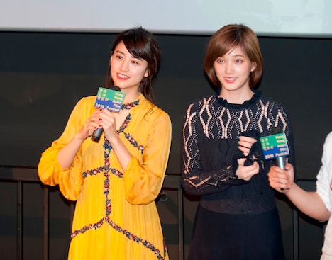 香港アジアン映画祭での「少女」上映に参加した山本美月（左）と本田翼（右）。