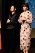 左から菅田将暉、小松菜奈。