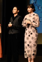 左から菅田将暉、小松菜奈。