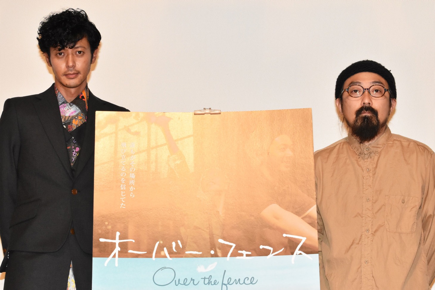 左からオダギリジョー、山下敦弘。