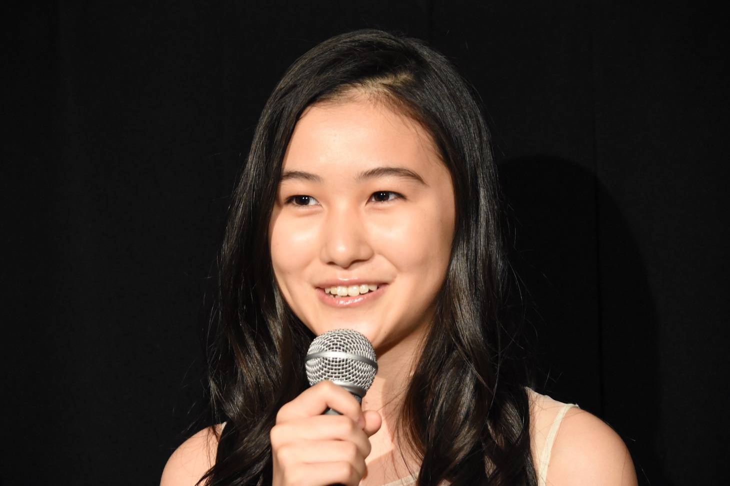 山口まゆ
